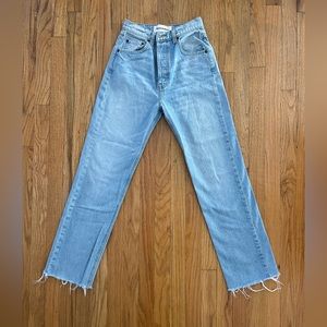 Reformation Cynthia high relaxed jean, light wash size 25!